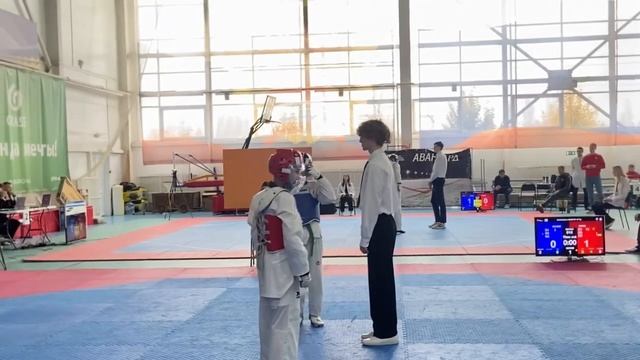 Кубок ЧЕМПИОНОВ г. Волжский. Гоголев Е. 1 бой