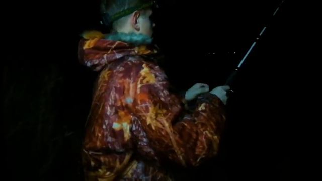 ОТКРЫЛИ СЕЗОН НОЧНОЙ РЫБАЛКИ. УЖИН У КОСТРА. ОТДЫХ НА ПРИРОДЕ. смотреть онлайн