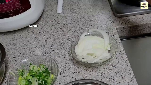 Hot stone pot Bibimbap | Dolsot Bibimbap | Korean Stone Pot Bibimbap | 돌솥비빔밥 смотреть онлайн