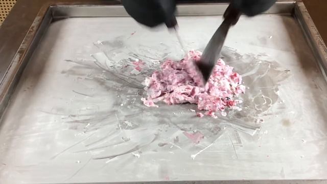 Как сделать жареное мороженое? | Как делают мороженое в Тайланде смотреть онлайн