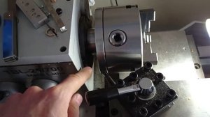 проверяем биение токарного патрона (легкодоступный и точный способ)