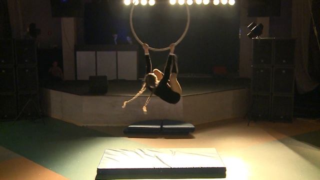 Aerial hoop Kornienko Sonya / Корниенко Соня. Первый запорожский Pole dance фестиваль смотреть онлайн