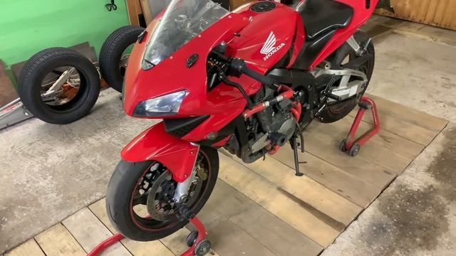 Honda Cbr600rr. Китайский пластик и приборка.