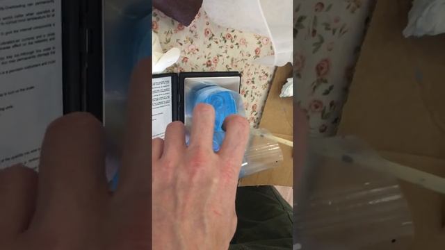 Описание процесса нанесения полиуретана Сурэл-7 на одежду смотреть онлайн