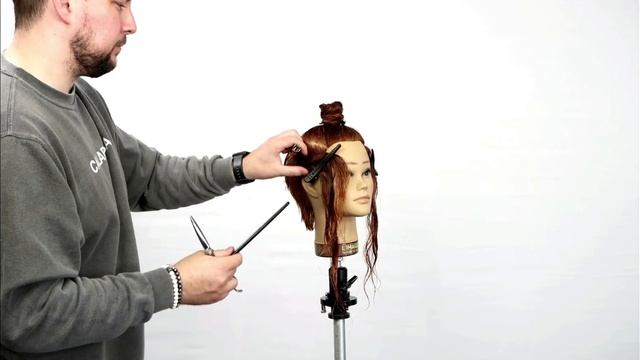 THE BIXIE - How to cut a bixie haircut trend for 2022 смотреть онлайн