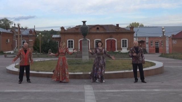 Ансамбль "Стиль-Квартет" Районного Дома культуры исполнил песню посвященную городу Змеиногорску смотреть онлайн