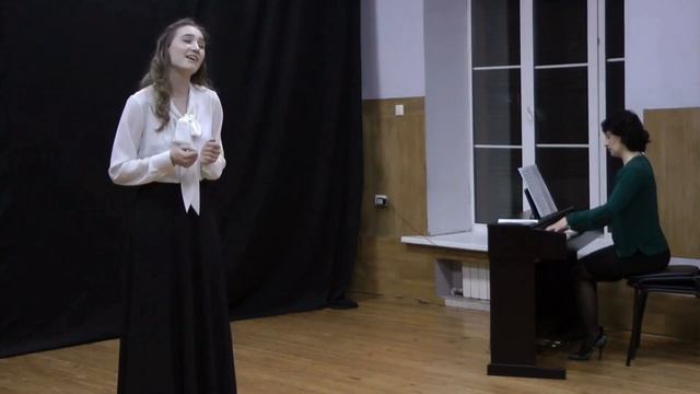 Русская народная песня «Крапива-лебеда». Исполняет Полина Кобелева. Экзамен по вокалу. смотреть онлайн