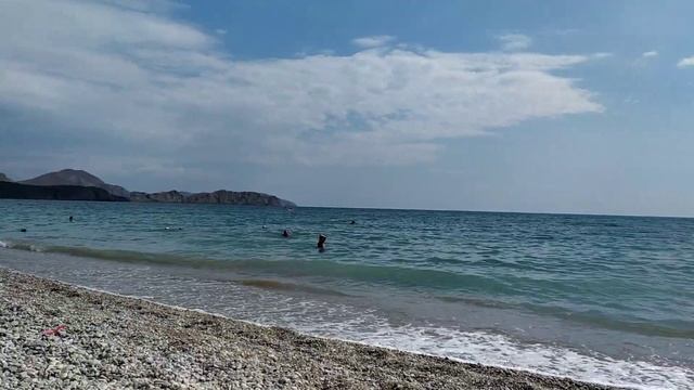 Коктебель пляж,байдарка перевернулась,купаясь в море я взял интервью у плавца.... смотреть онлайн