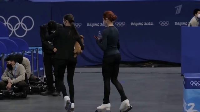 Анна Щербакова на тренировке в Пекине 3.02.2022 смотреть онлайн