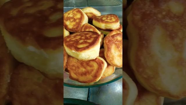 Оладьи на кислом молоке к чаю? смотреть онлайн