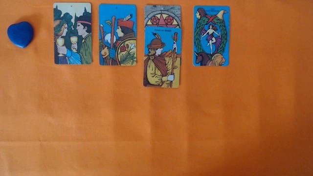 Онлайн-Гадание. Таро. Что у него соперницей? смотреть онлайн