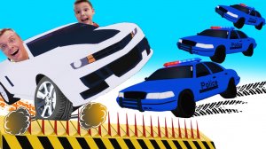 ПОЛИЦЕЙСКИЕ ШИПЫ в ROBLOX против МАШИН!!! ИГОРЬ и ПАПА в Роблоксе