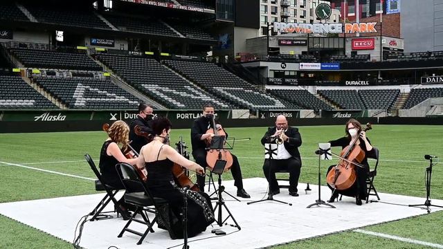 Black & White Ball 2021 - Portland Cello Project - Rolling in the Deep смотреть онлайн