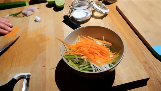 Daniel Karas - Banh mi baguette смотреть онлайн