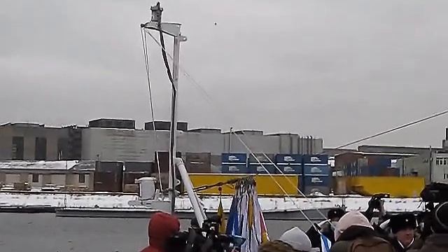 Подъем флага на корвете Гремящий смотреть онлайн