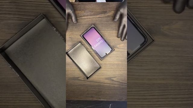 Мощный. Стильный. Samsung Galaxy S22 Обзор на самый мощный смартфон 2022 года смотреть онлайн