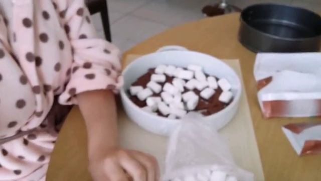 Вкусняшки с сестрой! Супер зефир смотреть онлайн