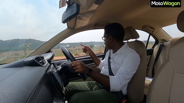 A Comfortable, Spacious Premium Sedan For Rs 8.20 Lakhs? | Underrated Cars EP - 08 | MotoWagon. смотреть онлайн