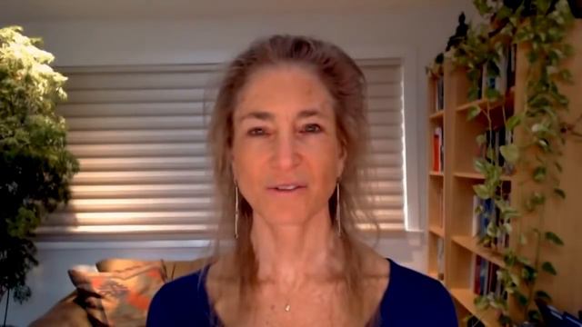 Cultivating a Courageous Heart (Part 1), with Tara Brach смотреть онлайн