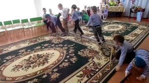 танец мальчиков на 23 февраля 2018 года  Средняя группа