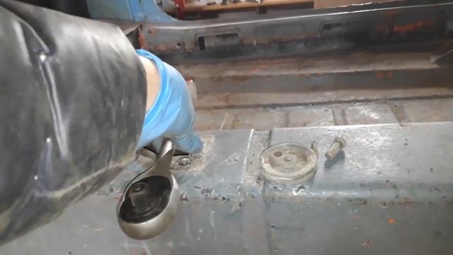 Замена тросика ручника ЗАЗ 965 смотреть онлайн