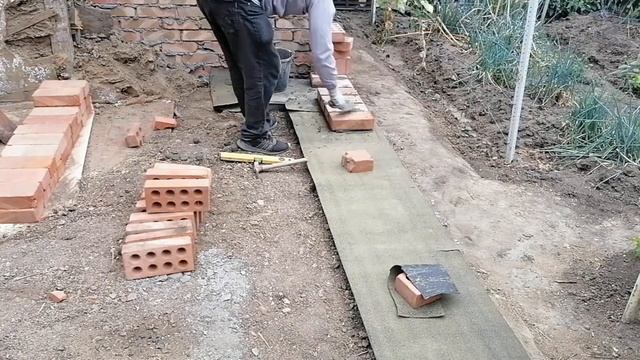 Кладка кирпича строительство