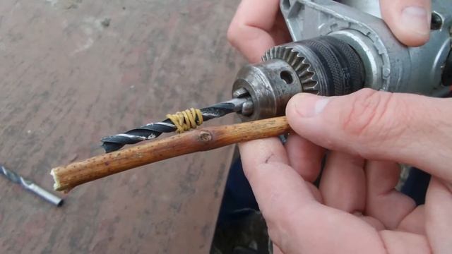 i 1 Прививка Дрелью Итальянская на Ствол лозу Винограда Grafting vine Grape with DRILL 20210322 смотреть онлайн