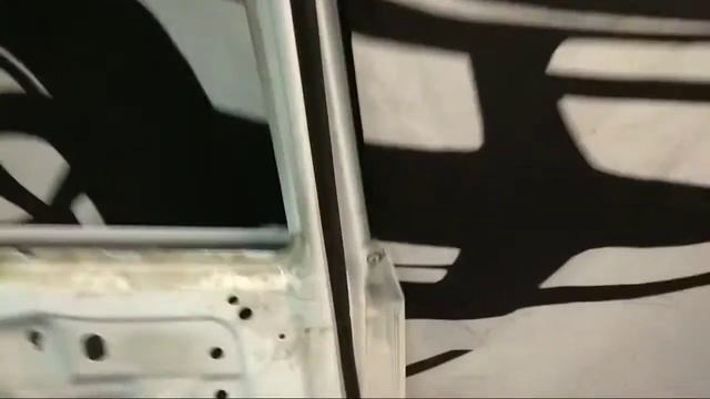 Задняя левая белая дверь Cruze смотреть онлайн