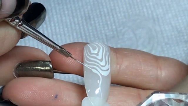 Абстрактные линии с хром эффектом! Тонкие линии гель краской, хром эффект текстоном! смотреть онлайн