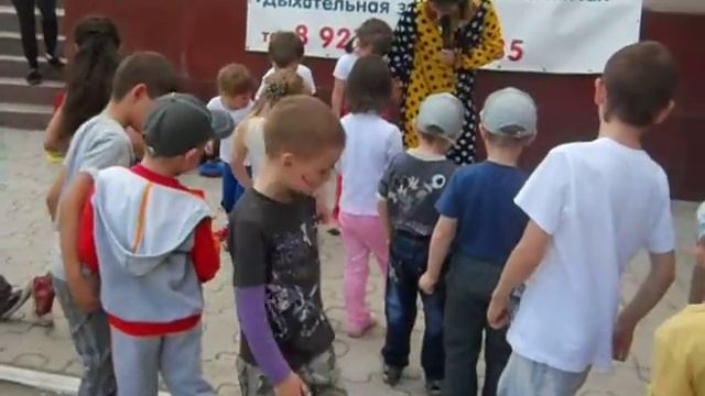 Детская фитнес разминка Мишка ГумиБер смотреть онлайн