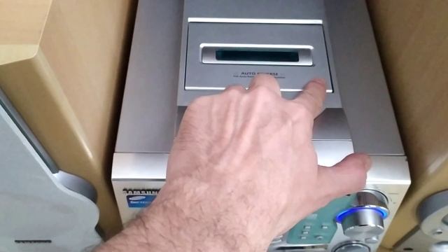 Samsung MM-ZB9 басистый  музыкальный центр