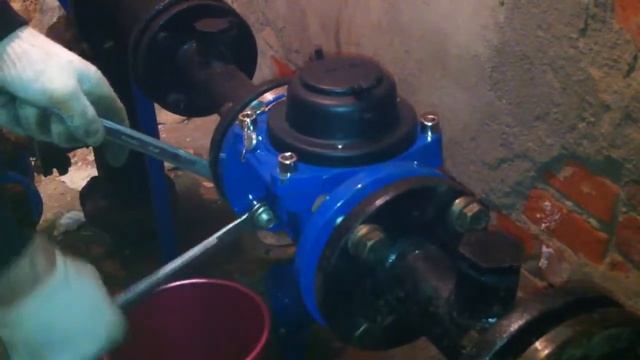 Установка счетчика воды в водомерном узле диаметром от 40 мм смотреть онлайн