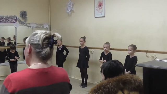 Открытое занятие младшей группы коллектива "Родничок" смотреть онлайн