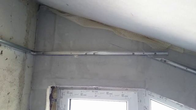 потолок из гипсокартона на мансарде. Сборка каркаса, углов и обшивка наклонных плоскостей. смотреть онлайн