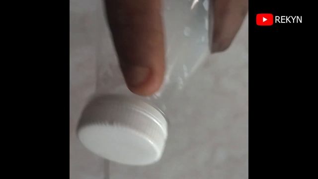 HOW TO FLIP THE BOTTLE (Bottle Flip Game Challenge) смотреть онлайн