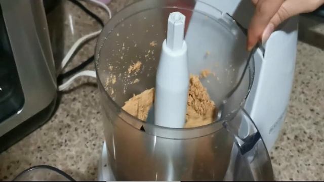 Cómo preparar mantequilla de maní casera / Super fácil de hacer смотреть онлайн