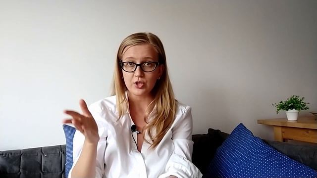 TEACHING LANGUAGES AS A NATIVE SPEAKER VS A NON NATIVE смотреть онлайн