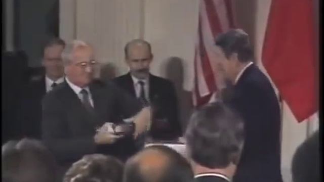 Ronald Reagan visits the Kremlin смотреть онлайн