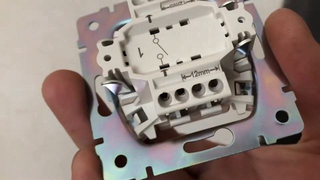 Как подключить выключатель (Legrand)