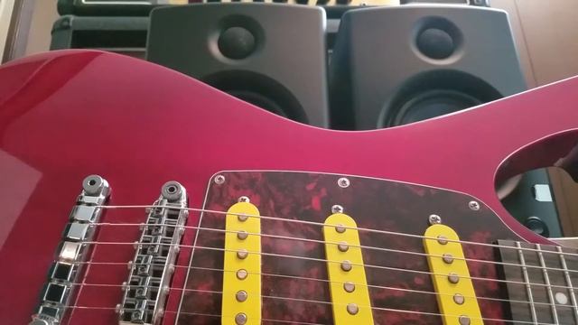 Fractal AX8 AC20 model with Ibanez FRM 100 смотреть онлайн