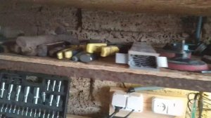 Рабочая зона в гараже полки для инструмента в гараже своими руками