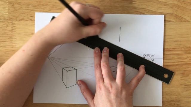 2 Point Perspective - Sketching Above & Below the Horizon Line смотреть онлайн