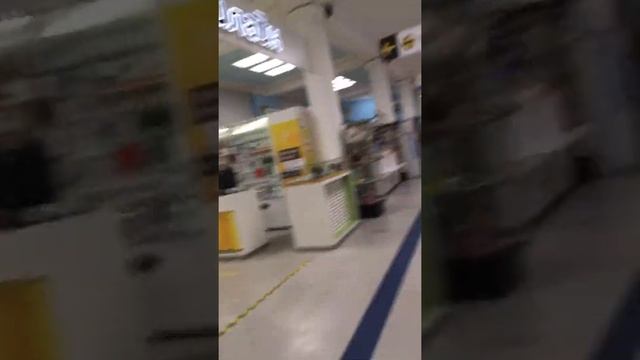 Прошла в ТЦ «ЦУМ» без клейма. смотреть онлайн