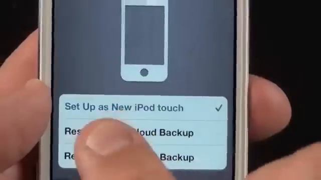 Apple iPod Touch 4G White 8 GB смотреть онлайн