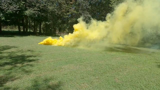 M18 Smoke Grenade Yellow, Let's Set It Off! смотреть онлайн