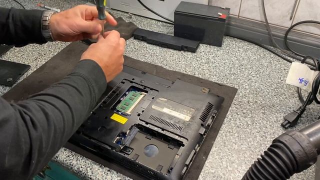 Разборка ноутбука с Авито Samsung rc530 смотреть онлайн