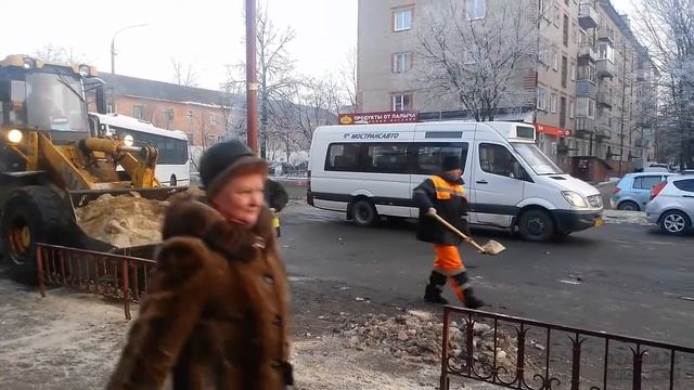 Уборка конечной остановки Красноармейск 22.01.15 смотреть онлайн