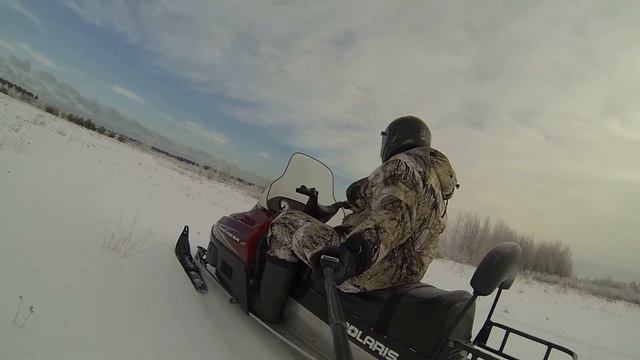 На Polaris WIDETRAK к упавшему ИЛ-2 смотреть онлайн