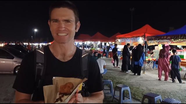 $5 Malaysia Night Market Challenge! | Malaysia Street Food смотреть онлайн