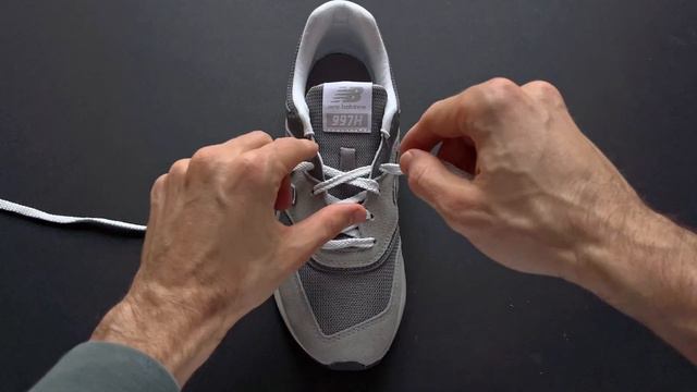 HOW TO STANDARD LACE UP NEW BALANCE 997(H) (ORIGINAL WAY) смотреть онлайн